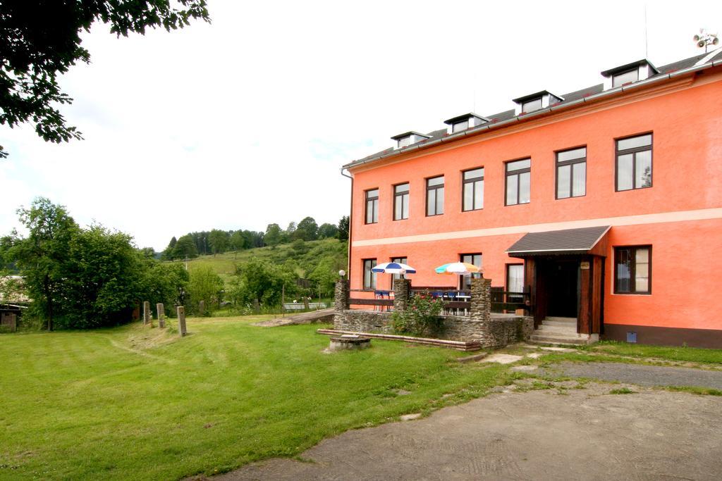 Penzion Muflon Bela nad Radbuzou Exteriör bild